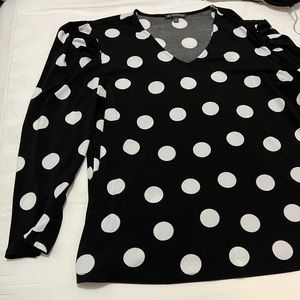 Beautiful polka blouse 👚